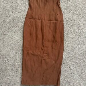 Elegant Brown Midi strapless dress